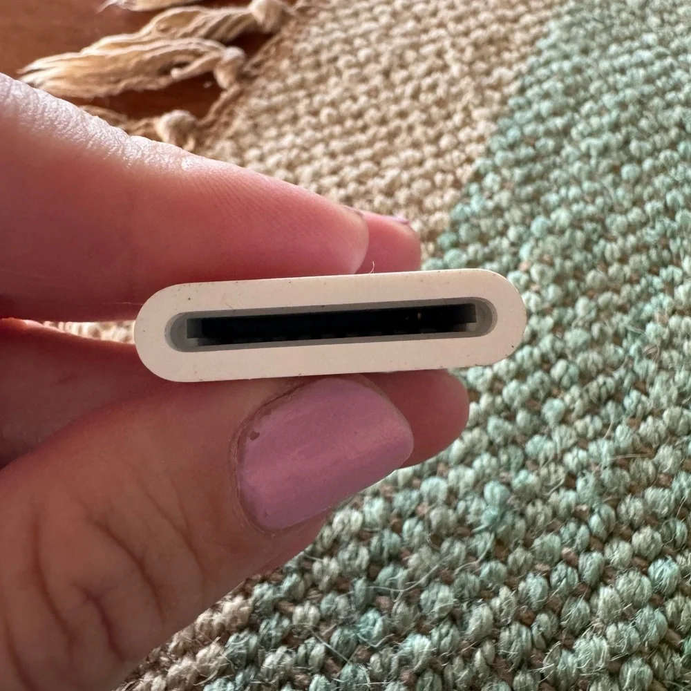 Apple 30-Pin to SD Card Adapter ⭐️5 for $20⭐️